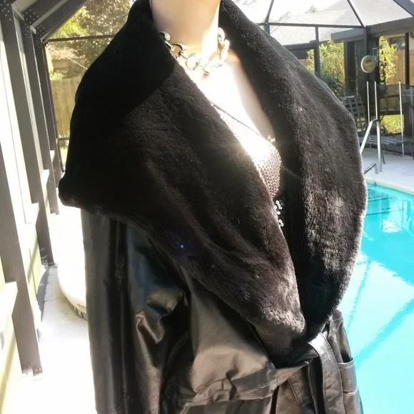 VINTAGE LEATHER WRAP COAT WITH FAUX FUR COLLAR/SLEEVES PLUS SIZE: XLARGE